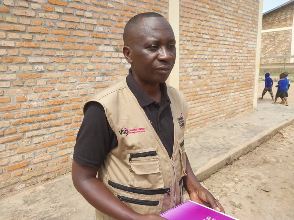 Nizeyimana Pontien, umukozi w'umuryango VSO International mu Rwanda