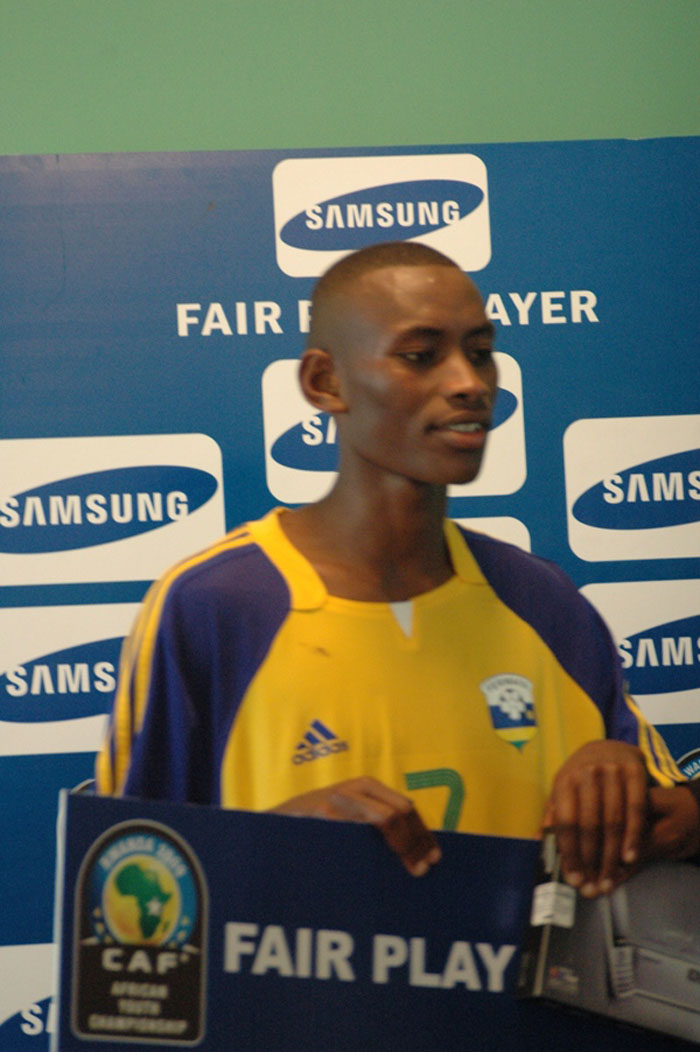 Mu mwaka wa 2009, mu ikipe y'igihugu y'abatarengeje imyaka 20 yakinnye igikombe cya Afurika