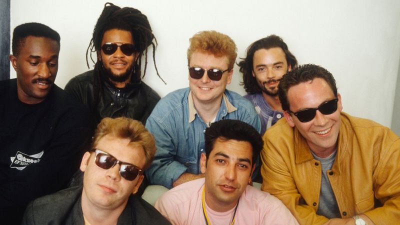 Abari bagize UB40 mu 1988: Ali Campbell, Astro, Mickey Virtue, Jimmy Brown, Robin Campbell, Earl Falconer na Norman Hassan
