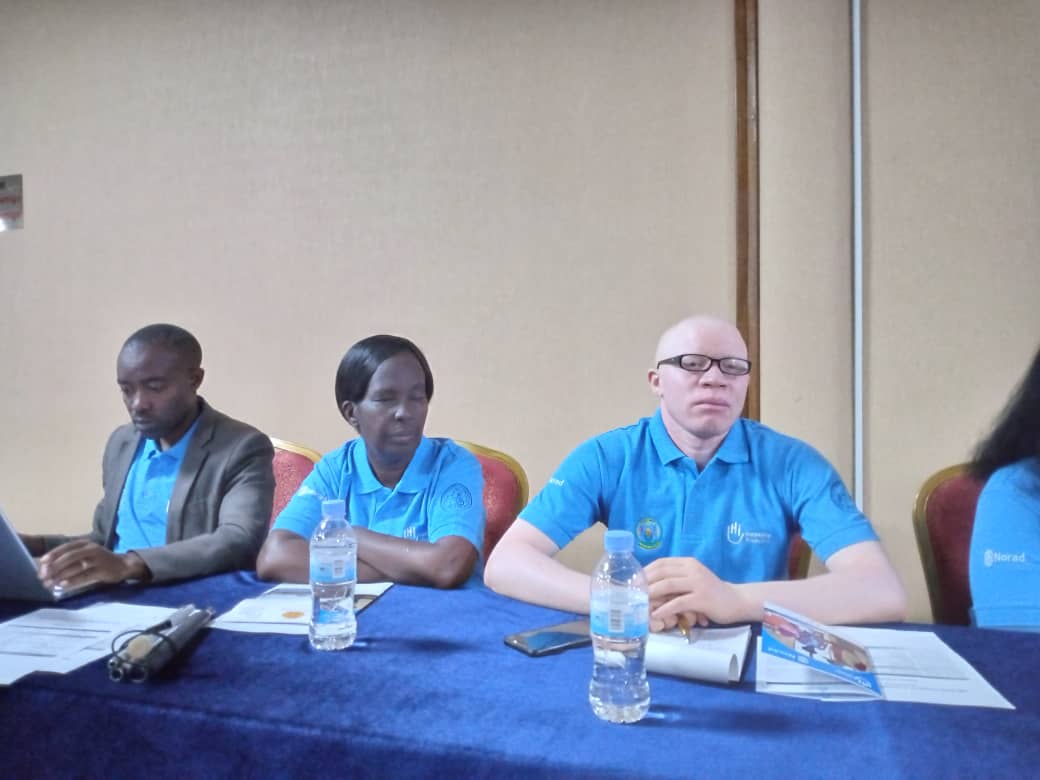 Bavuga ko abafite ubuga bakigorwa no kubona imirimo