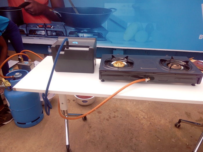 Ubu buryo bushya bufite ibikoresho birimo ikoranabuhanga rihanitse