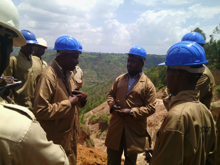 Imena asura ikirombe cya CODEMECOTA kiri mu kagari ka Murehe.