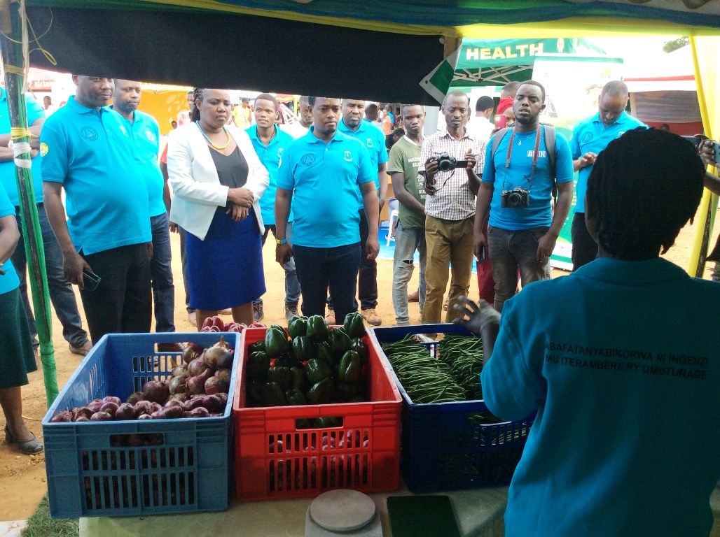 Bamuritse n'ibikorwa by'ubuhinzi