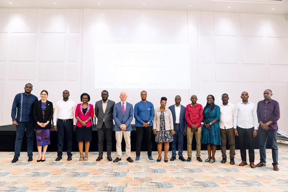 Abafatanyabikorwa ba Leta mu bijyanye n'ubuhinzi bafashe ifoto y'urwibutso