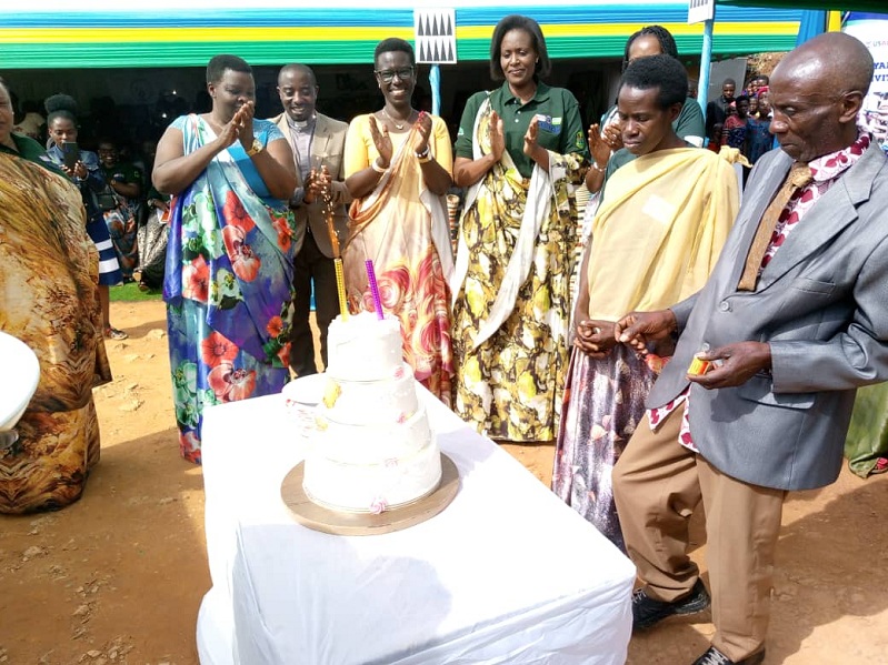 Meya Kayitare na we ari mu batashye ubu bukwe