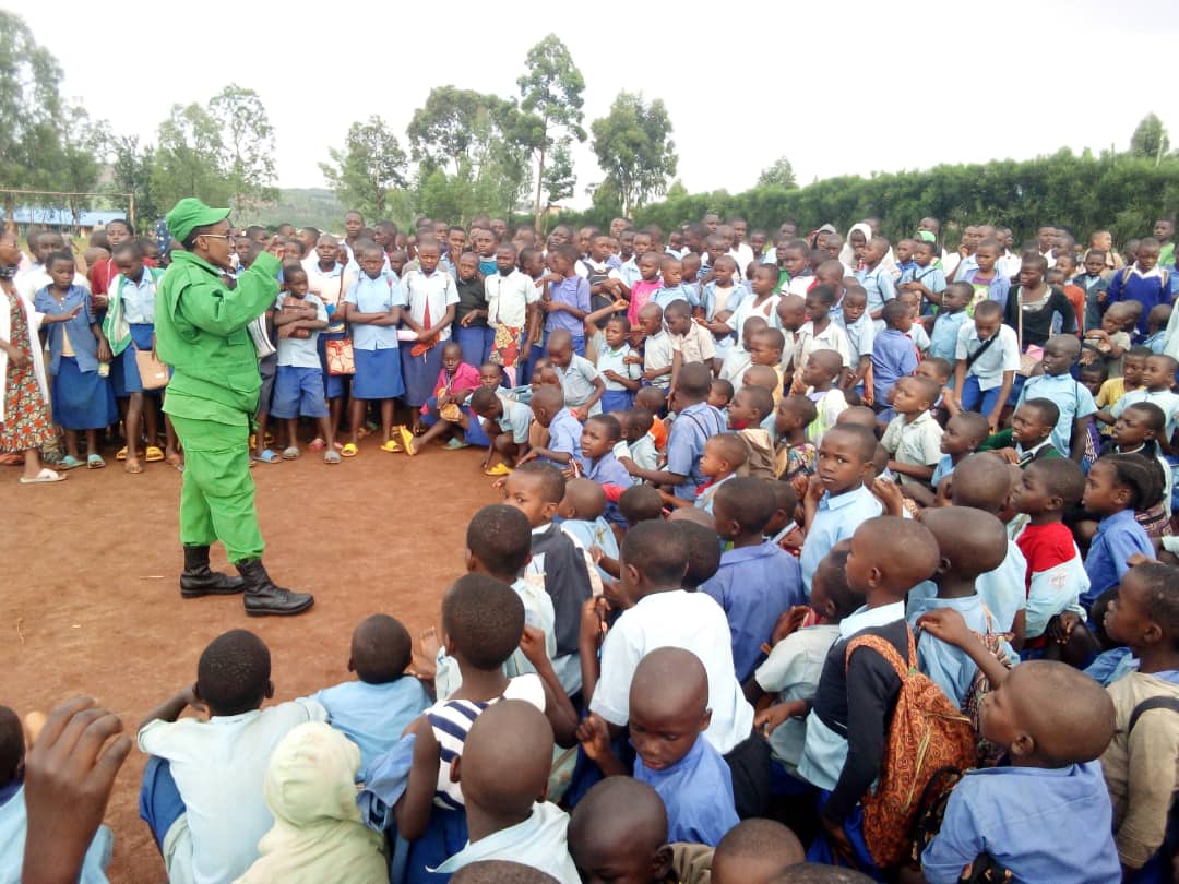 Abana baganirijwe no ku ihohoterwa, basabwa kudahishira uwabahohoteye cyangwa ushaka kubahohotera