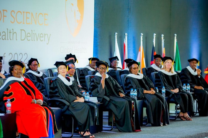 Madame Jeannette Kagame yitabiriye umuhango wo gutanga impamyabumenyi z'icyiciro cya gatatu cya Kaminuza ku bagisoje muri UGHE