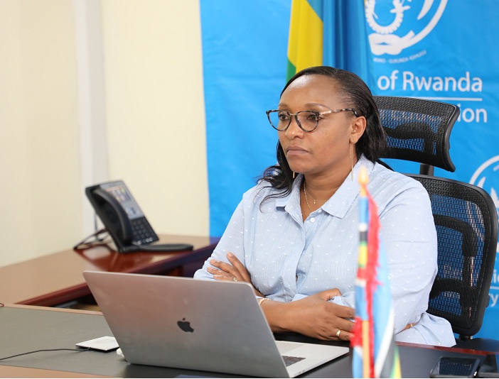 Minisitiri w'Uburezi Dr Valentine Uwamariya