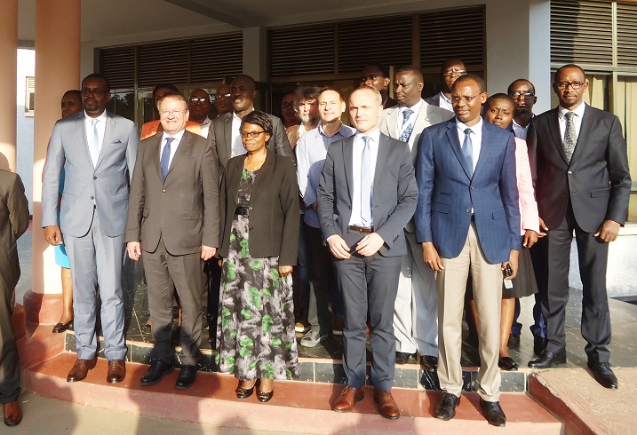 Ubushinjacyaha bw'ibihugu byombi bwemerananyijwe gufatanya kugeza mu nkiko abakurikiranyweho Jenoside