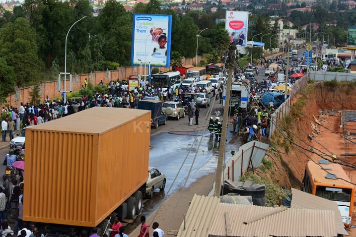 Ubutabazi bwatangiye. Abantu ni benshi ku Kicukiro, abenshi ntibarabyakira.