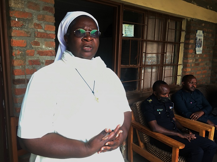 Umuyobozi wa Assomption Nyange TVET Sr Mukashyaka avuga ko abahize bahakuye ubumenyi buzabakura mu cyiciro cy'ubukene