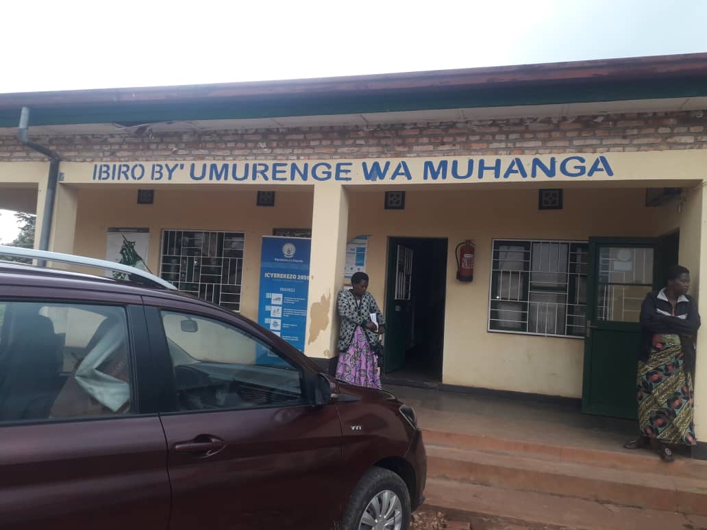 Ubuyobozi bw'Umurenge wa Muhanga buvuga ko buzaganiriza abo baturage n'inzego bireba ntihagire ubangamira undi