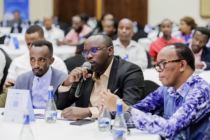 Abakora mu rwego rw'ubuzima bagaragarije BK zimwe mu mbogamizi bagifite ariko basezeranywa ko bizaganirwaho kandi bikabonerwa ibisubizo