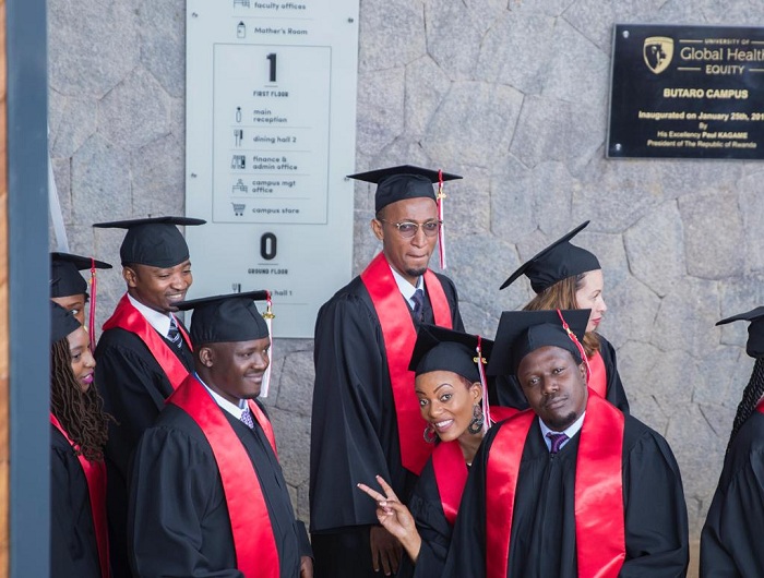 Bamwe mu barangije amasomo