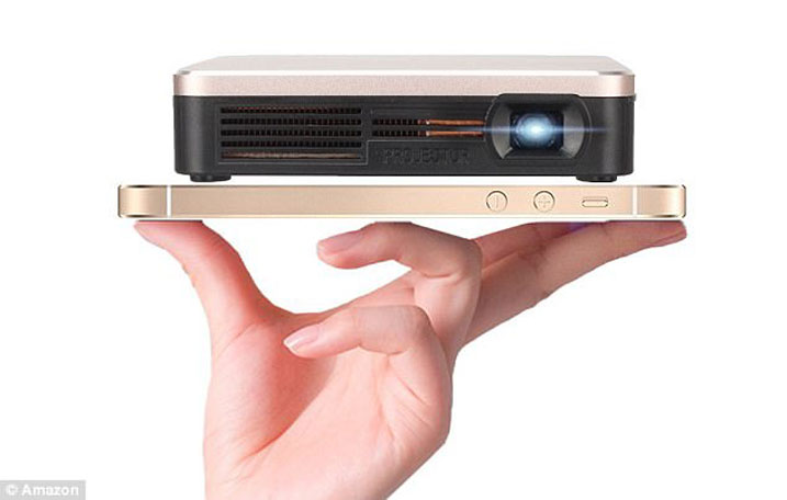 Aka ga projector ni gato ariko gafite imbaraga n'ubushobozi birenze iby'inini dusanzwe tuzi.