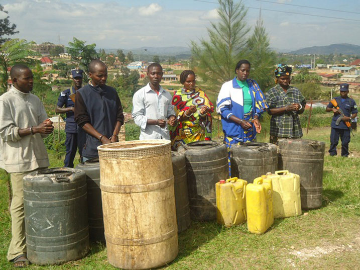Uko ari batandatu bakurikiranyweho kwenga ibikwangari na Kanyanga kandi barabyemera.