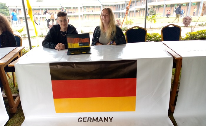 Abanyeshuri bakomoka mu Budage bishimiye kugaragaza bimwe mu bigize umuco w'iwabo