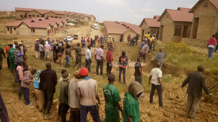 Mu Murenge wa Rugabano ahari gutunganywa ikibanza cyo kubakamo amwe mu mazu azaba agize umudugudu wicyitegeterezo.