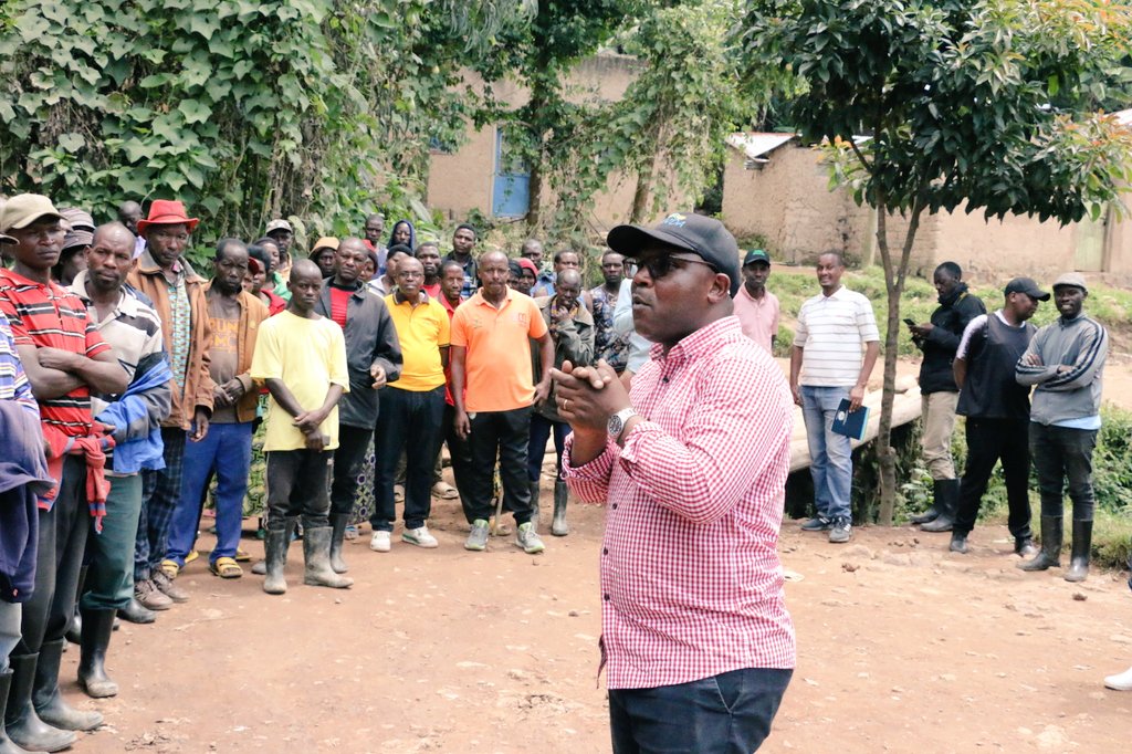 Minisitiri Musabyimana aganiriza abaturage