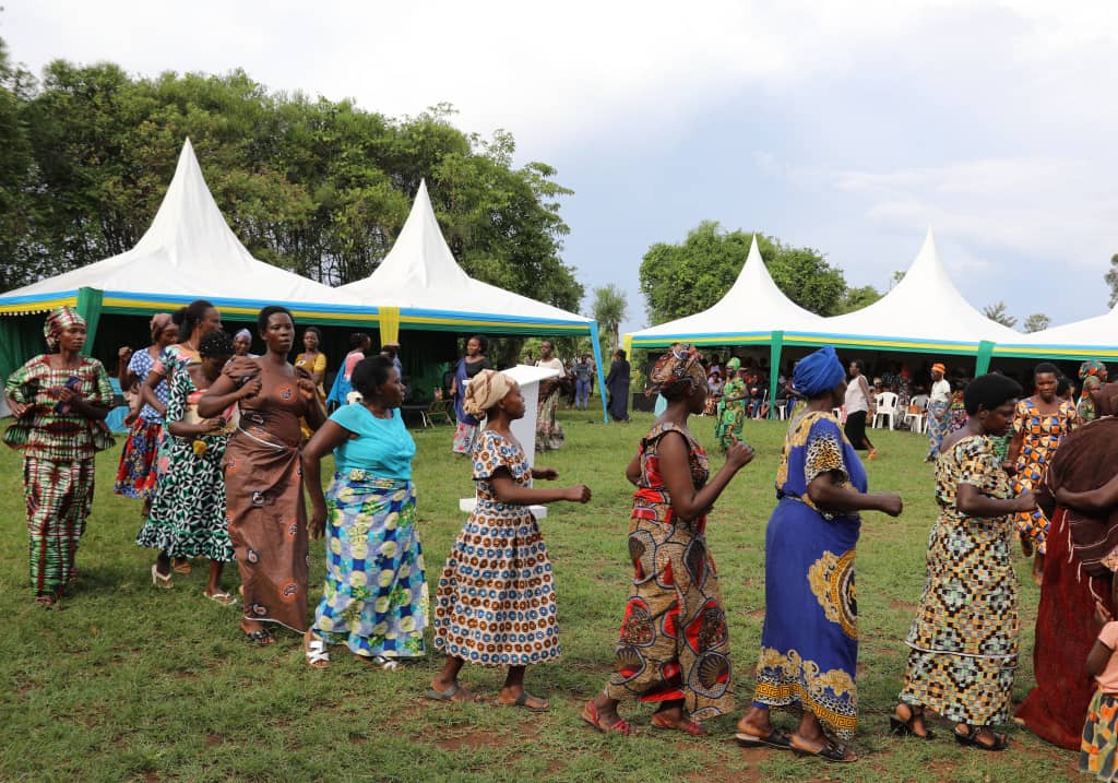 Abagore bishimira agaciro Igihugu cyabahaye