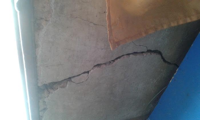 Hari abo inkuta z'inzu zagiye zisenyuka