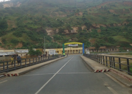 Umwe mu mihanda yubatse mu karere ka Ngororero.