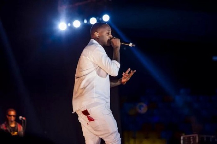 Umuhanzi P-Fla yasanze King James ku rubyiniro baririmbana indirimbo 'Nisubiyeho' bakoranye