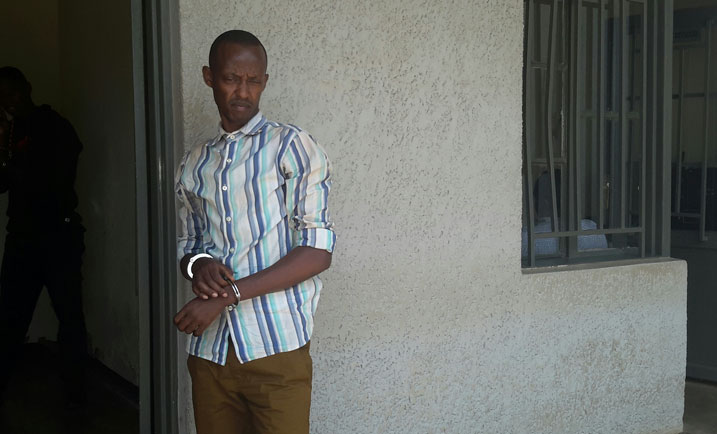 Twahirwa Living wari wibye amafaranga ari kuri stasiyo ya Polisi i Remera.