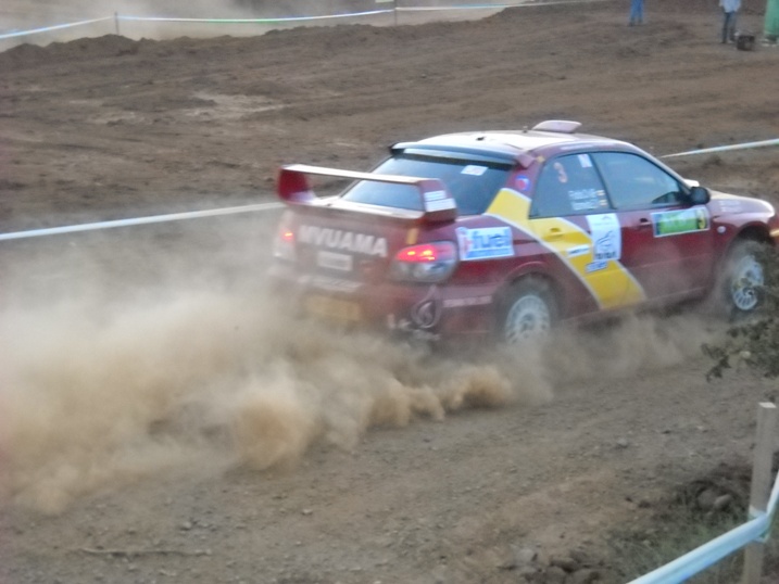 Umukino w'amamodoka ushimisha abawukurikirana.