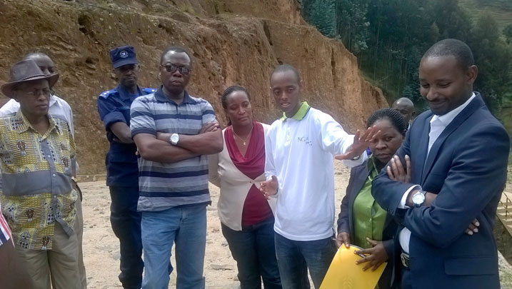 Umukozi wa Ngali Energy ltd Group asobanura imirimo yakozwe ku rugomero rwa Rukarara I.