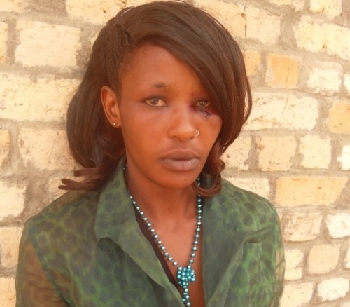 Uyu mumansuzi tariki ya 28/07/2012 yaraye kuri Polisi ya Nyamagana akekwaho kwiba umuntu, bimenyekana arimo kurwanira amafaranaga n