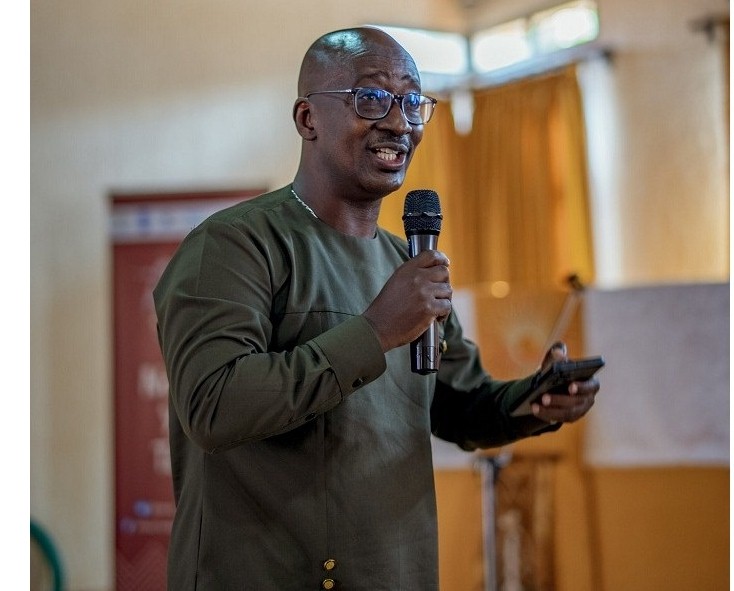 Twahirwa avuga ko aba mbere banyuze muri ArtRwanda-Ubuhanzi batangiye kubyaza umusaruro impano zabo 