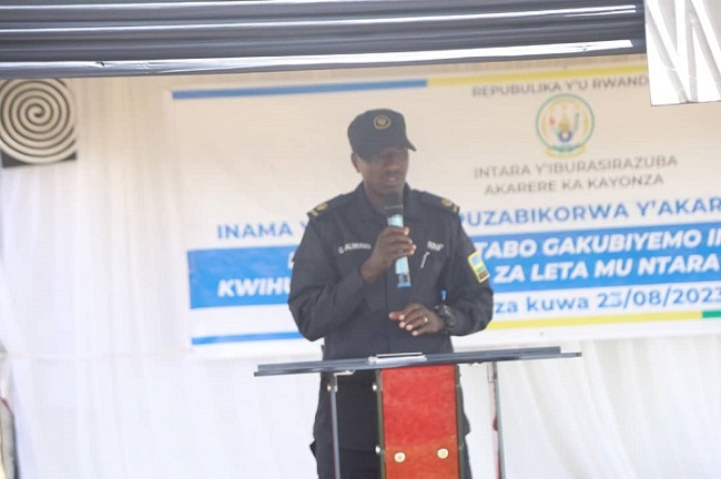 SP Kaliwabo yavuze ko abana bose bagomba kuba bari ku ishuri aho kuba mu birombe