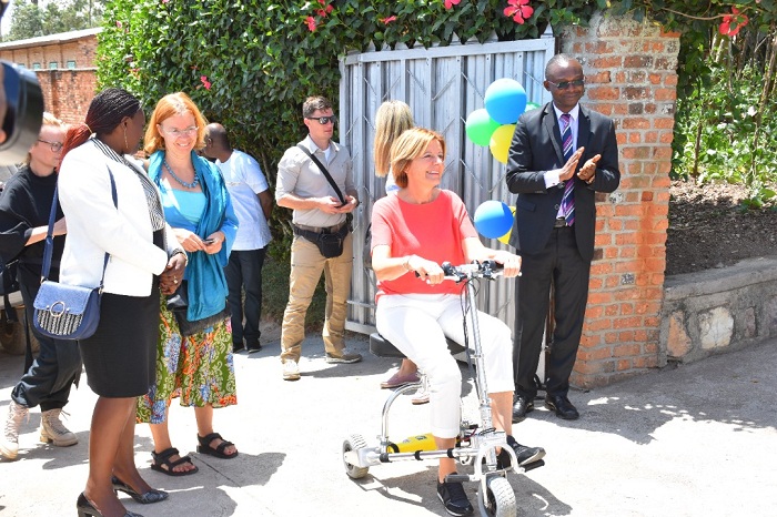 Umuyobozi wa Rhenanie Palatinat avuga ko n'ubwo afite ubumuga akora akazi ke neza