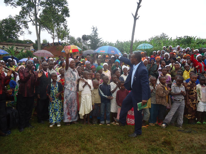 Niyihaba yibukije abaturage n'abafatanyabikorwa ko gutanga biruta guhabwa.