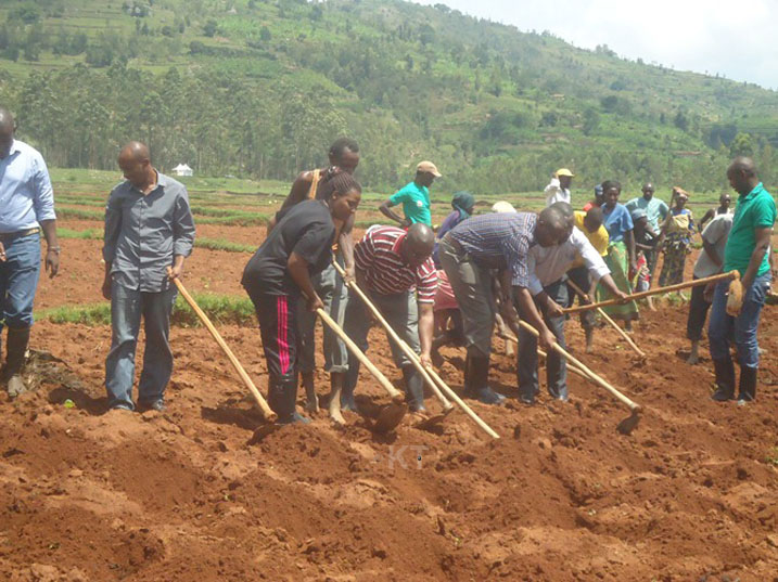 Umunyamabanga wa Leta yifatanya n