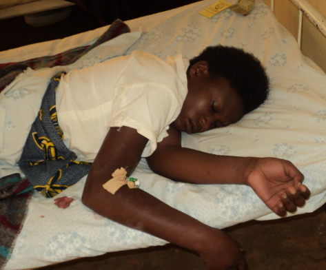 Uyu munyeshuri yasibye ikizamini kubera yaguye muri koma nyuma y