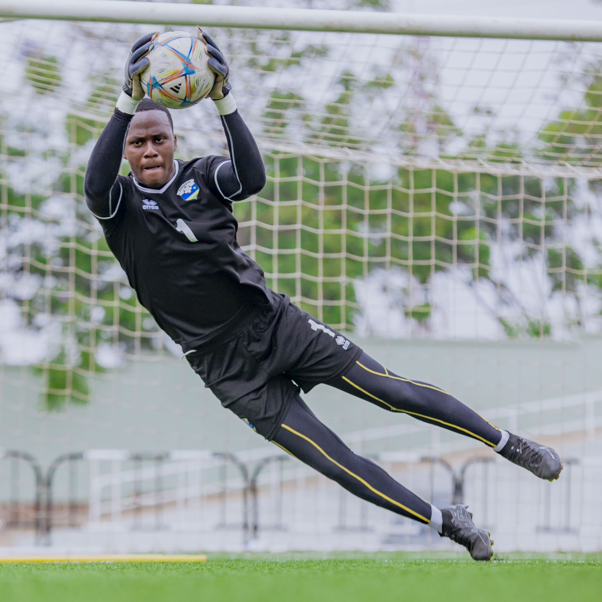 Umunyezamu Hakizimana Adolphe wa Rayon Sports nawe ari mu bakoze imyitozo yo kuri uyu wa Kabiri