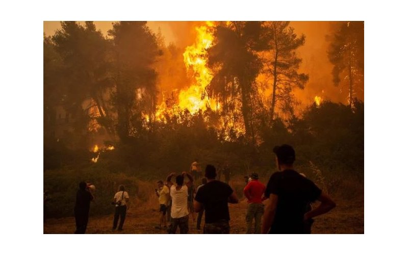 Inkongi ihereutse kwibasira igihugu cy'u Bugiriki itijwe umurindi n'ubushyuhe