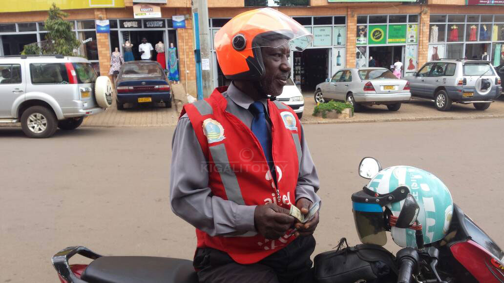 Kavakure ahamya ko akurikiza amategeko mu kazi ke kuburyo nta mupolisi uramwandikira 