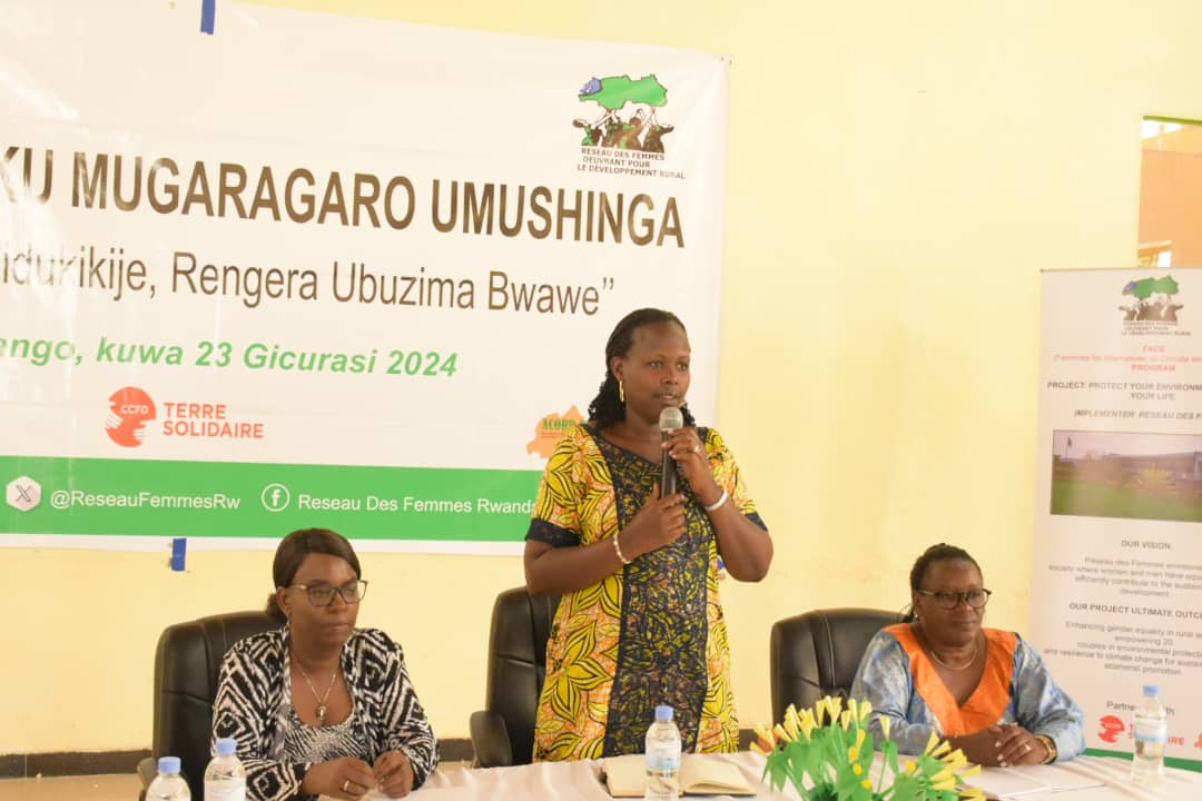 Umuyobozi wungirije ushinzwe imibereho myiza y'abaturage mu Karere ka Ruhango, Mukangenzi Alphonsine, avuga ko umushinga wo kurengera ibidukikije uzafasha kunoza ubucukuzi bw'amabuye y'agaciro