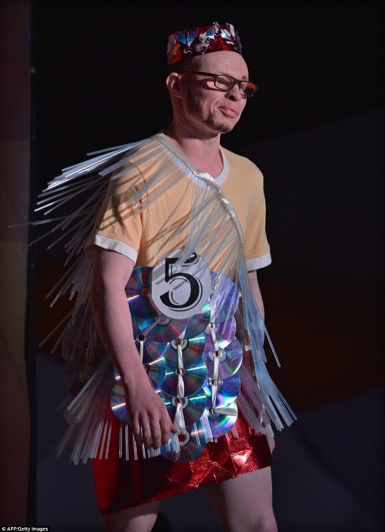 Uyu muosre nawe yagaragaje ko azi kwiyereka 