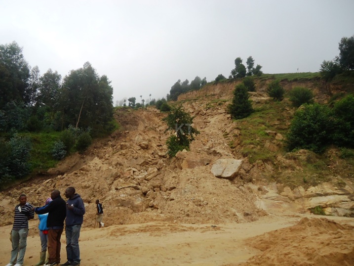 Umusozi watengutse uramanuka.