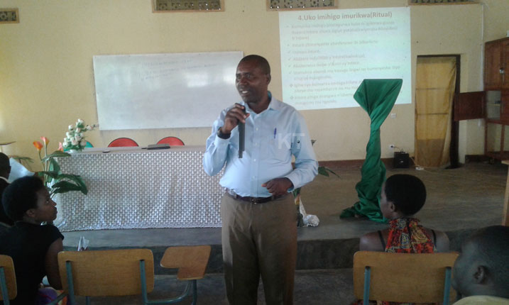 Hakizimfura Jean Chrisostome, Umuhuzabikorwa w