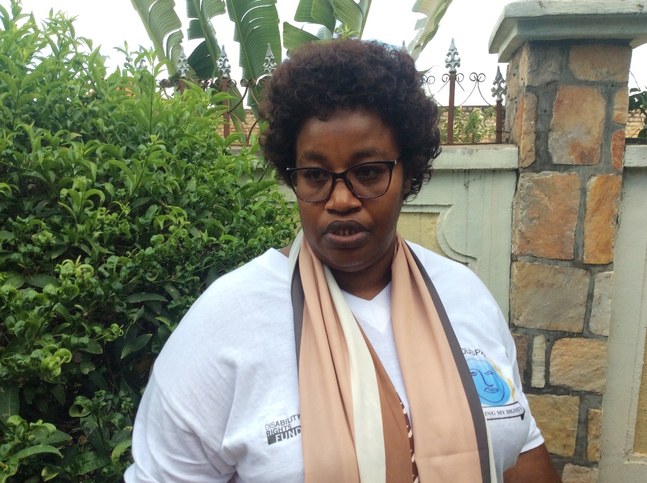 Umutesi avuga ko afite ibibazo bigera kuri 20 by'abarenganyijwe ku mitungo kuko bafite ubumuga bwo mu mutwe