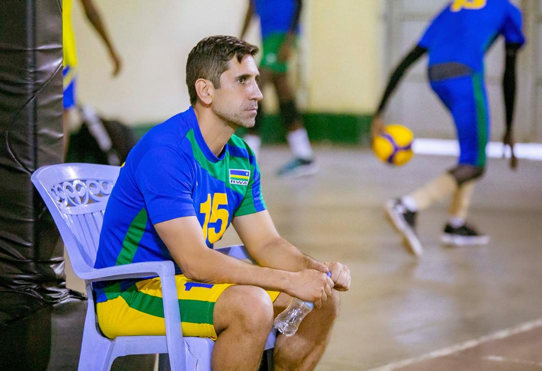 Umutoza PAULO DE TARSO MIRAGRES utoza ikipe y'igihugu y'abagore n'iy'abagabo