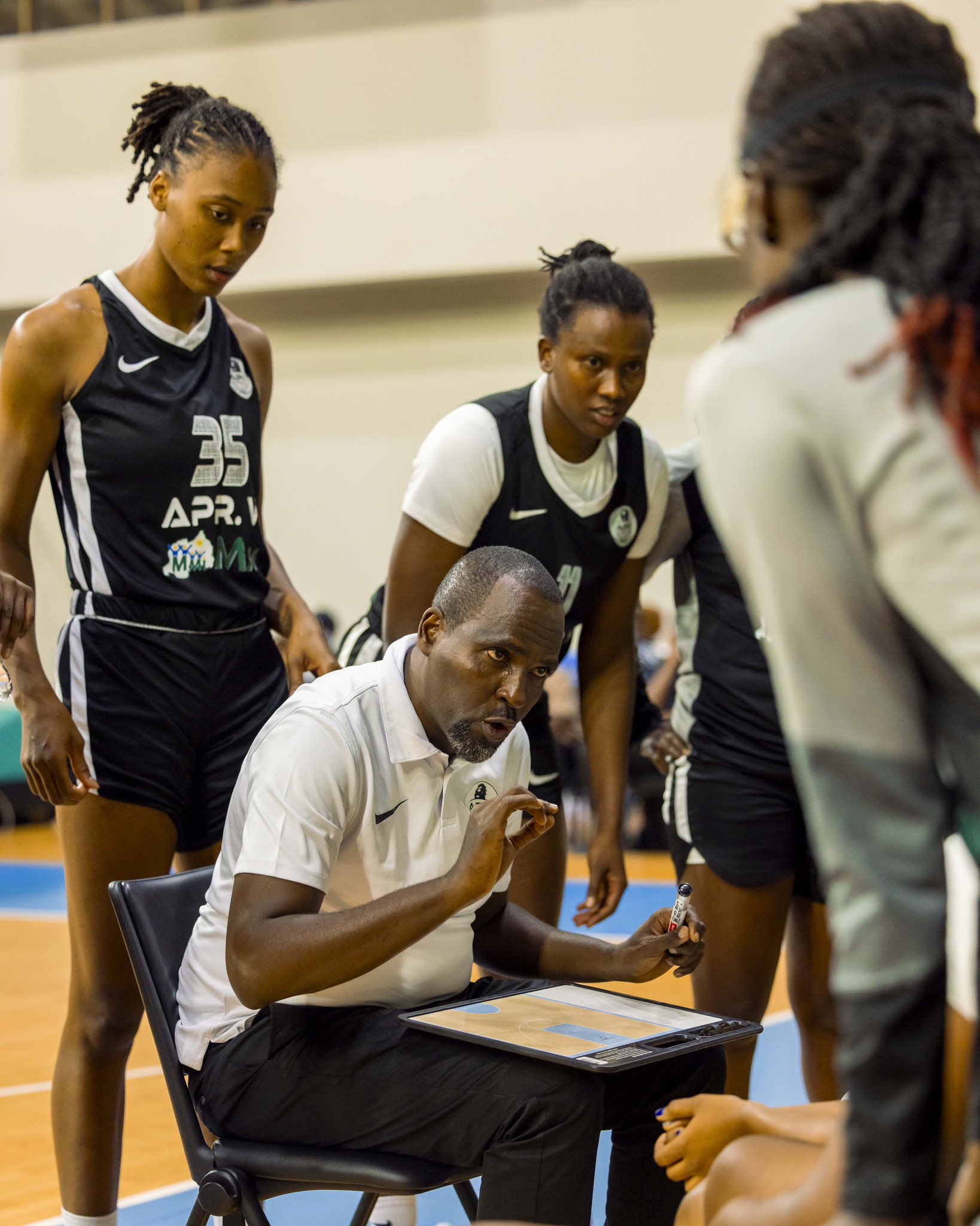 Umutoza wa APR Mushumba charles agira inama abakinnyi be