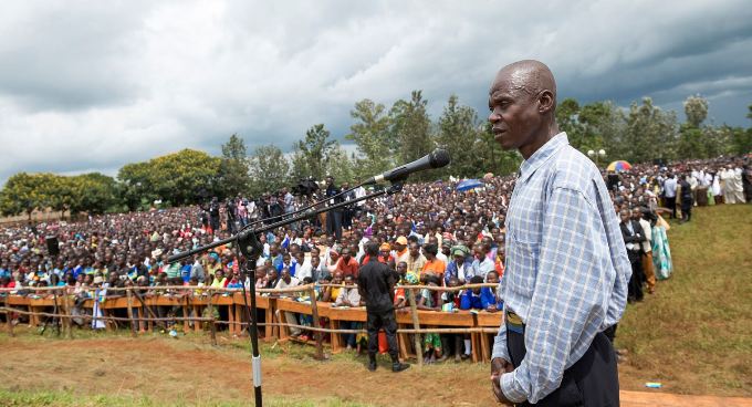 Byakunze kugaragara ko abaturage babaza ibibazo byinshi igihe Perezida Kagame yabasuye 