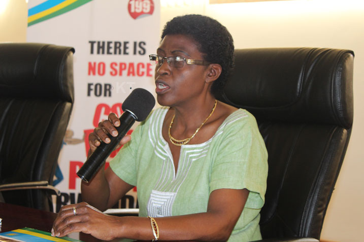 Umuvunyi Wungirije, Kanzayire Bernadette, avuga ko hifashishijwe ikoranabuhanga mu gupiganira amasoko byagabanya ruswa.