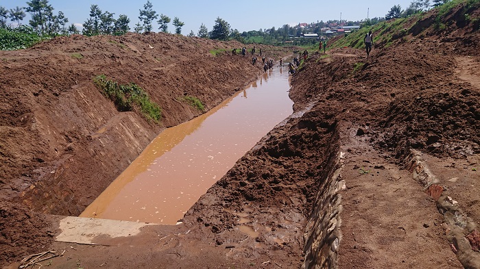 Umuyoboro w'amazi wagiyemo itaka ryinshi kubera isuri